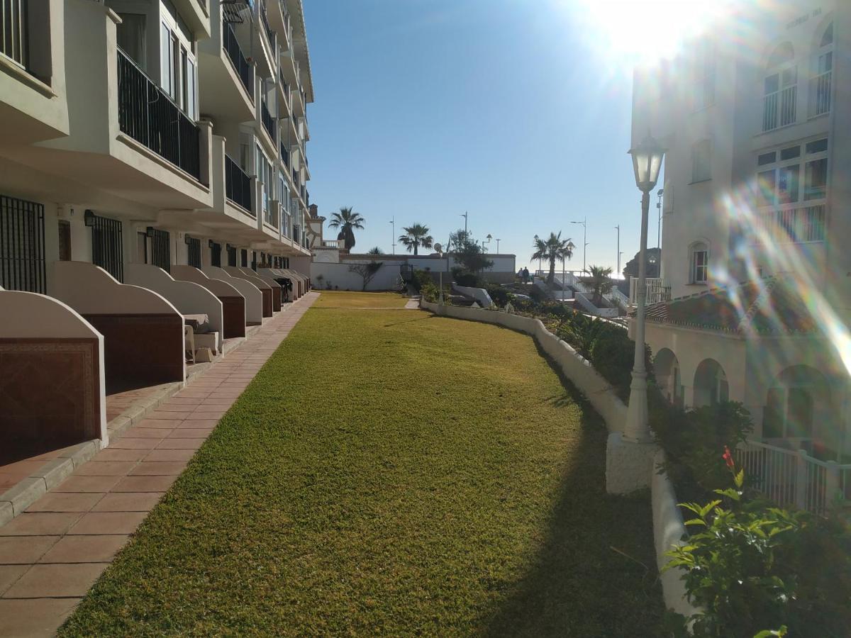 Apartament 1 Bedroom Beachfront At Torecilla *